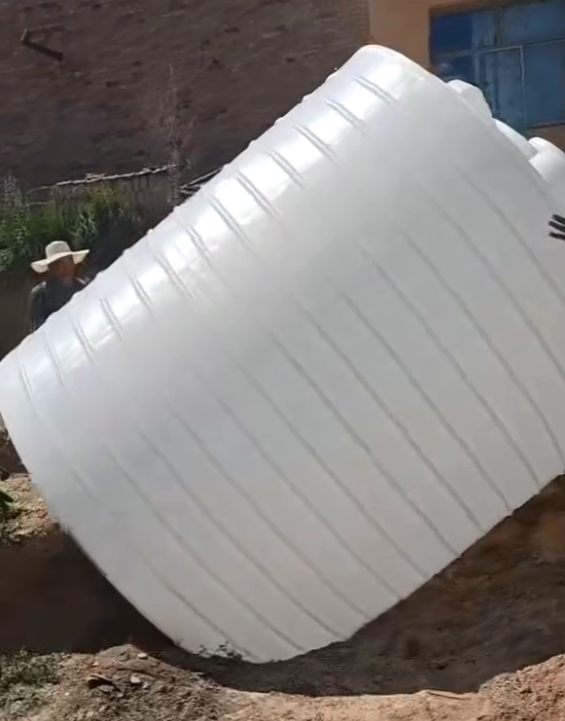 PE兰州塑料大桶批量交付案例：满足多行业储运需求的可靠容器方案